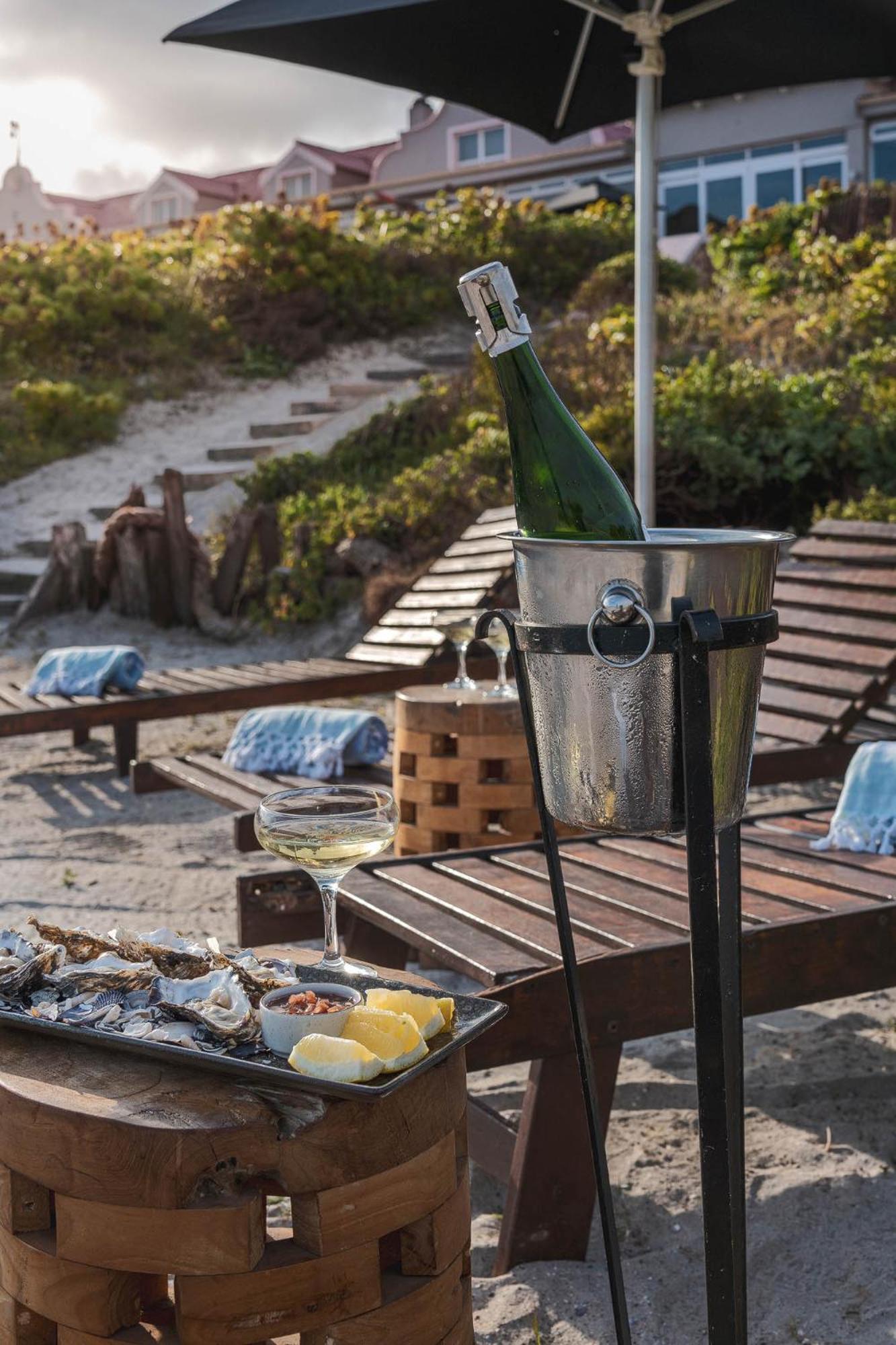 Blue Bay Lodge Saldanha Bay Buitenkant foto
